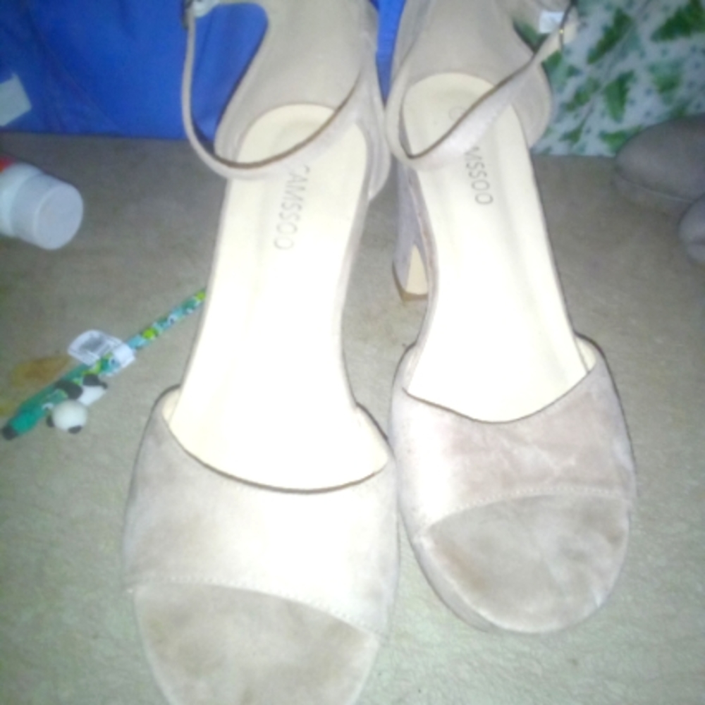 Beige open toe